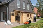 Großes Gerätehaus „Bomlitz 4" Pultdach modern aus Holz in Natur